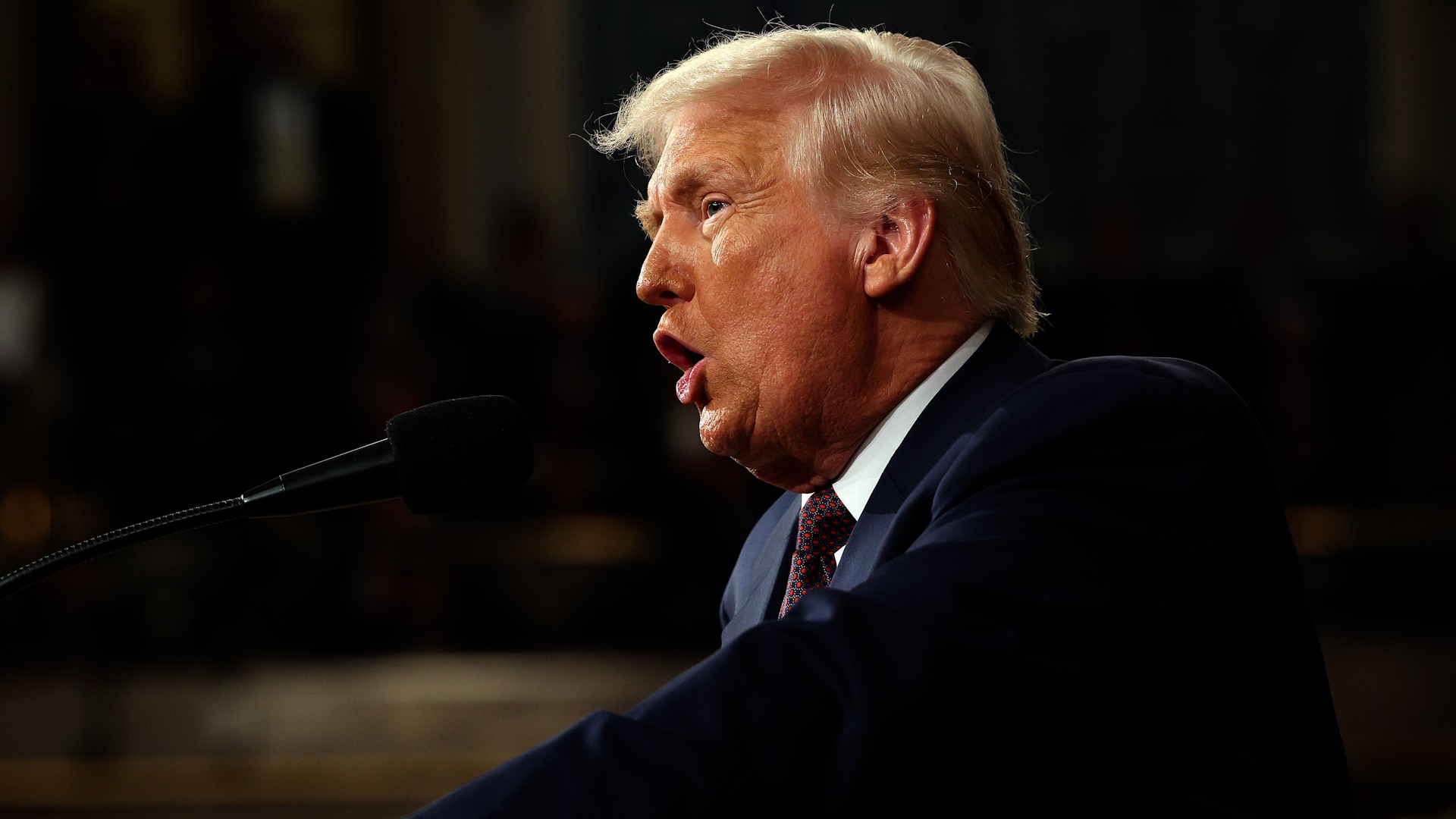 Trump declara que "Estados Unidos ha vuelto" al abrir su discurso en Congreso