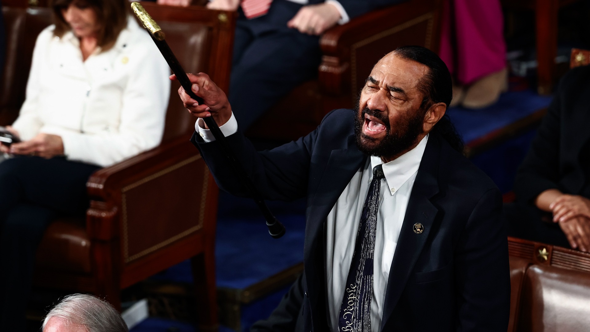 Expulsan a legislador demócrata del discurso de Trump ante el Congreso