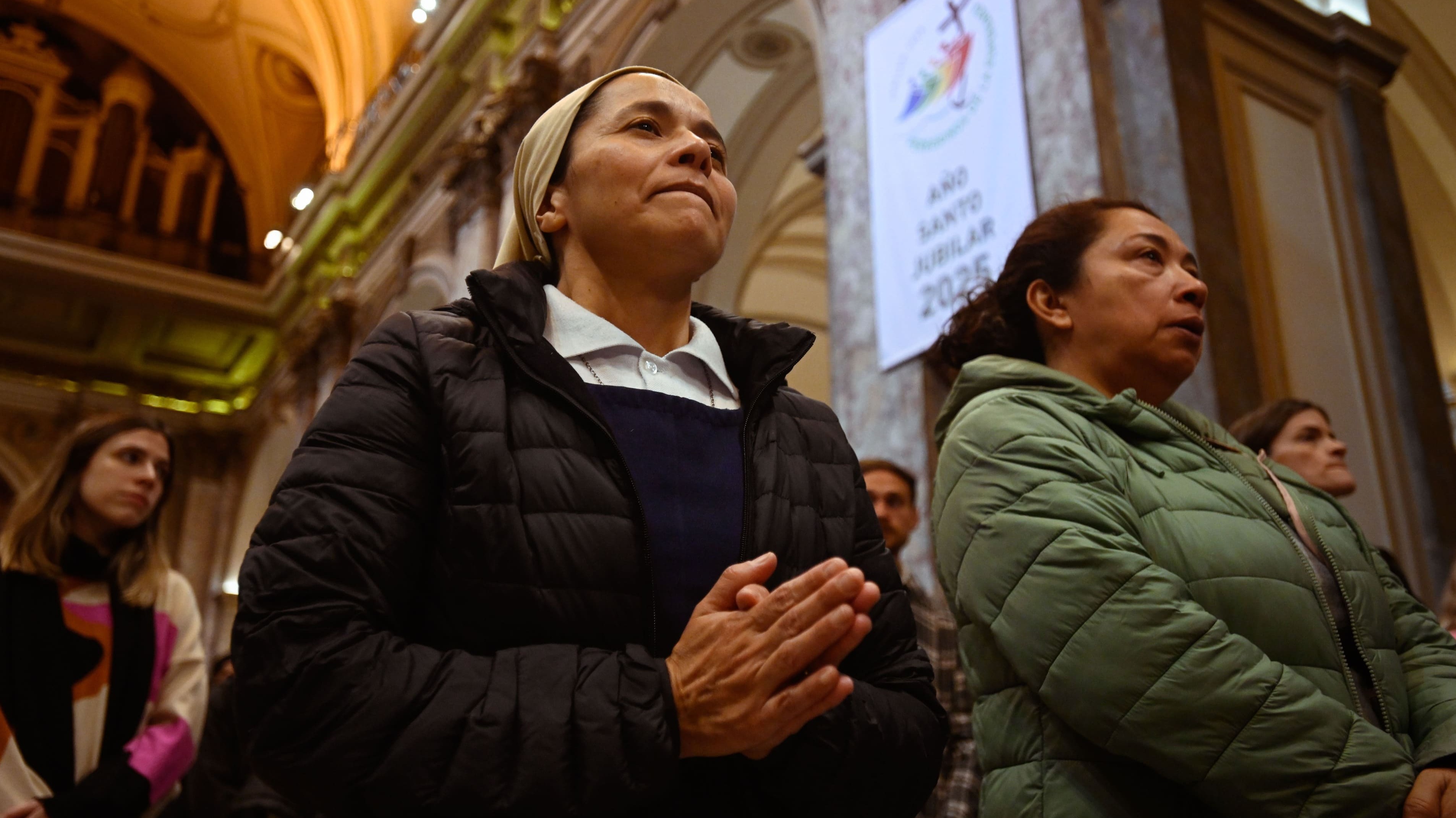 Fieles de América Latina se despiden del Papa Francisco