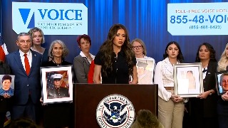 ¿Quién es Kristi Noem?