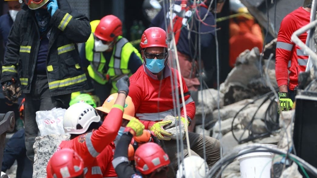 El rescate de las víctimas del derrumbe en Jet Set