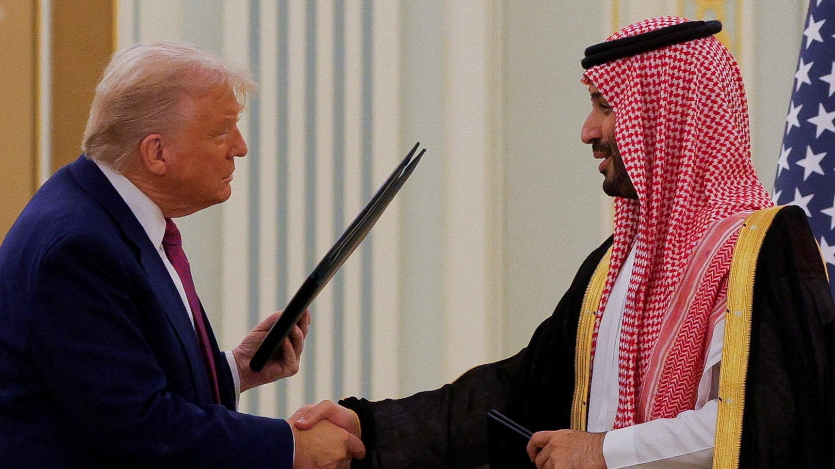 Trump y el príncipe heredero saudí firman un acuerdo de asociación económica