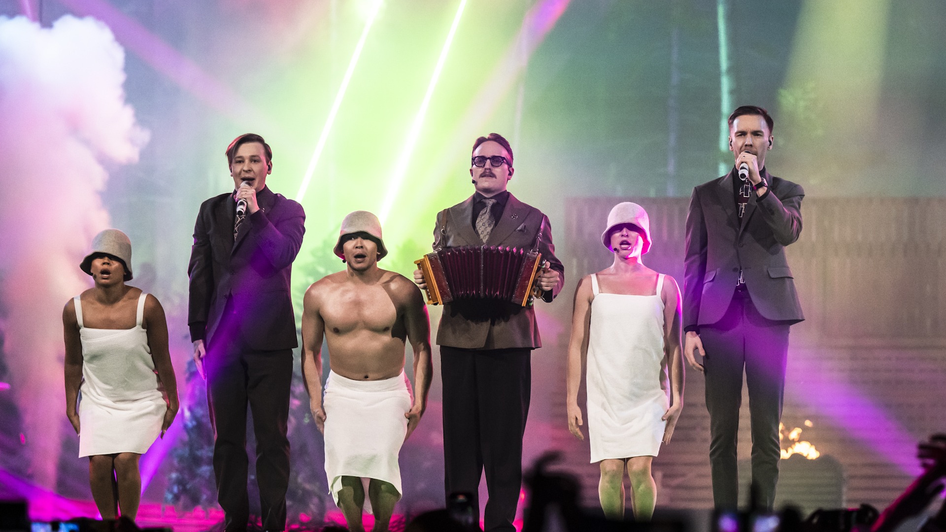 Primera semifinal de Eurovisión: KAJ - Bara Bada Bastu (Suecia)