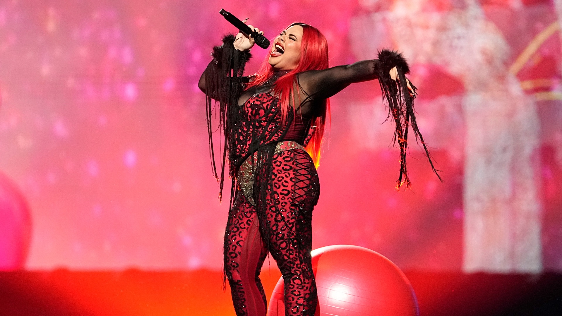 Segunda semifinal de Eurovisión: Miriana Conte - Serving (Malta)