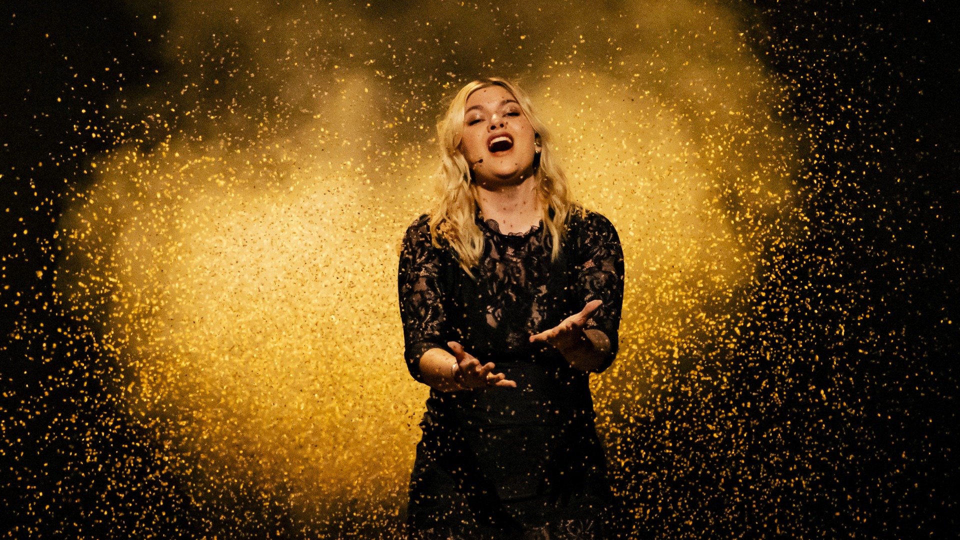 Segunda semifinal de Eurovisión: Louane - Maman (Francia)