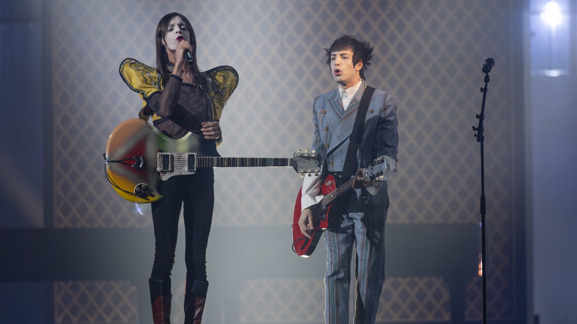 Primera semifinal de Eurovisión: Lucio Corsi - Volevo Essere Un Duro (Italia)