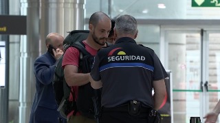 El primer día de control de acceso a Barajas