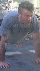 Hegseth se entrena junto a militares estadounidenses