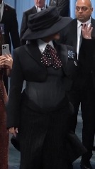 Rihanna sorprende en la Gala Met con su embarazo