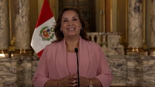 La presidenta de Perú celebra al nuevo papa