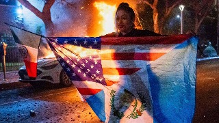 Continúan las protestas en EE UU contra las redadas migratorias de Trump