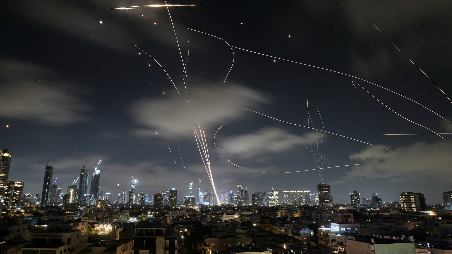 Irán lanza una nueva oleada de misiles contra Israel