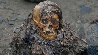 Encuentran a una momia en Perú durante la instalación de gasoductos