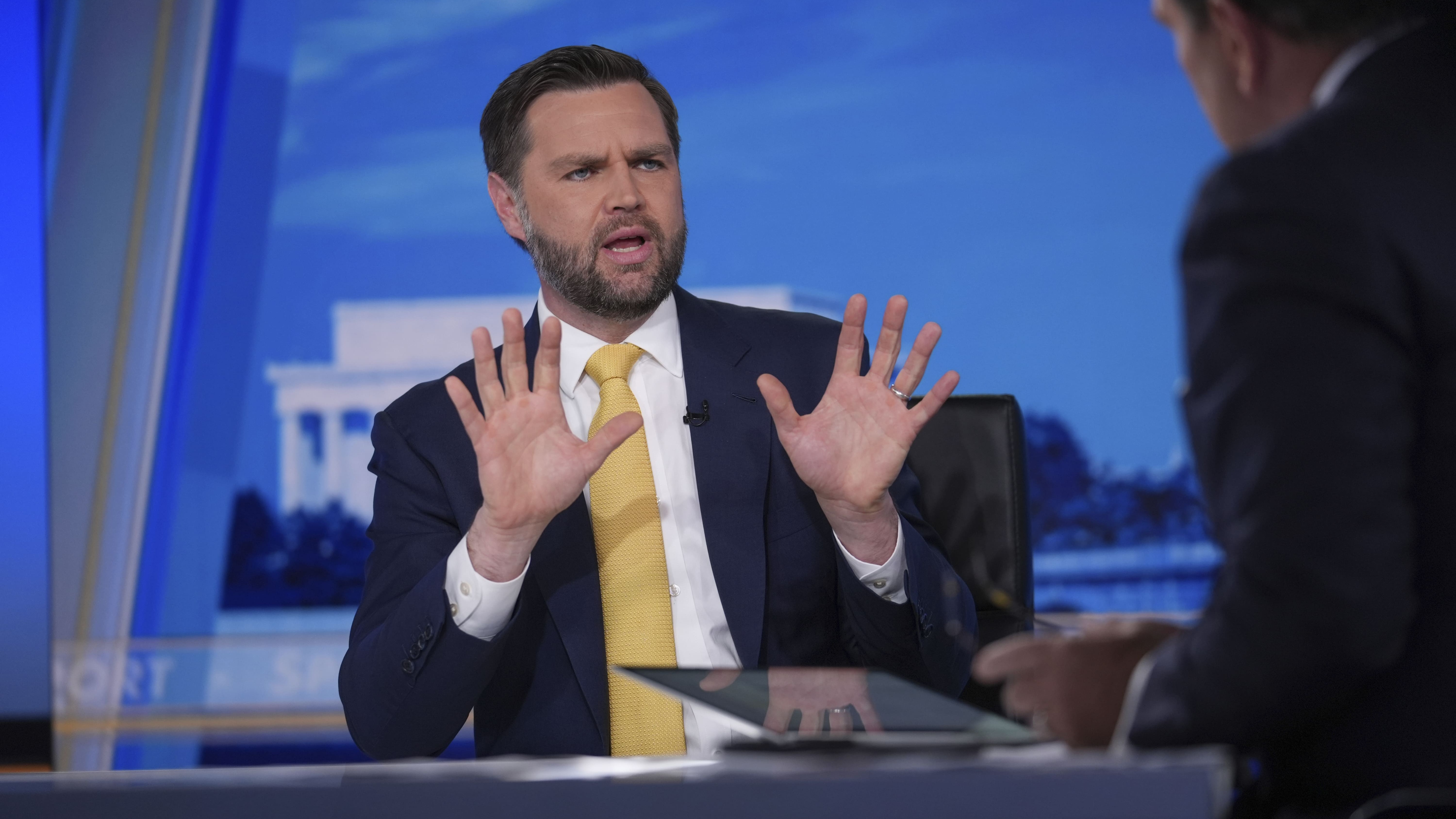 "Irán es incapaz de construir un arma nuclear": JD Vance