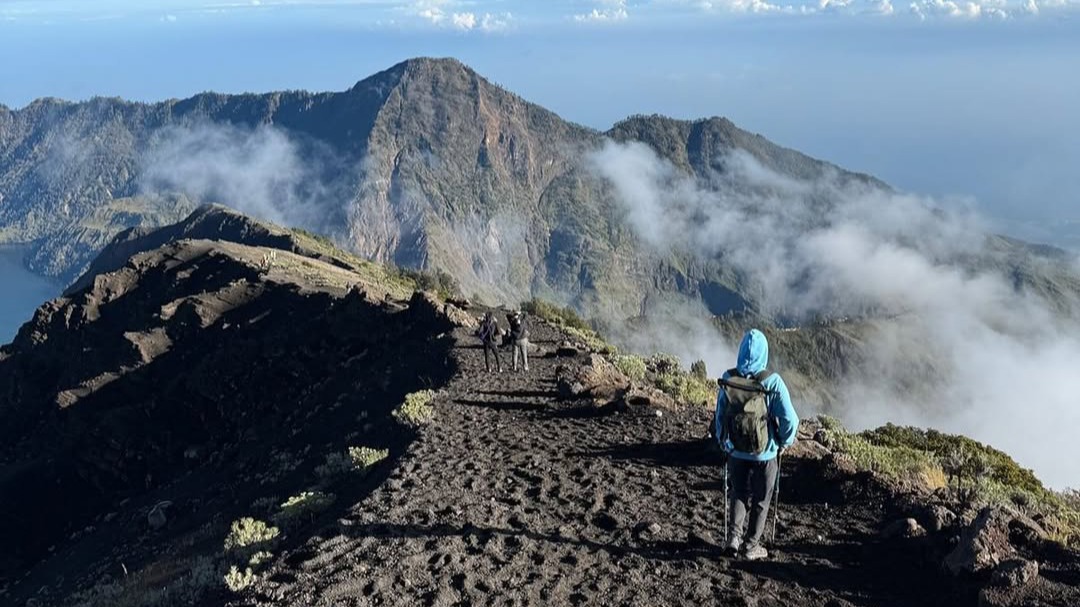 Muere Juliana Marins, joven brasileña que cayó en un volcán de Indonesia