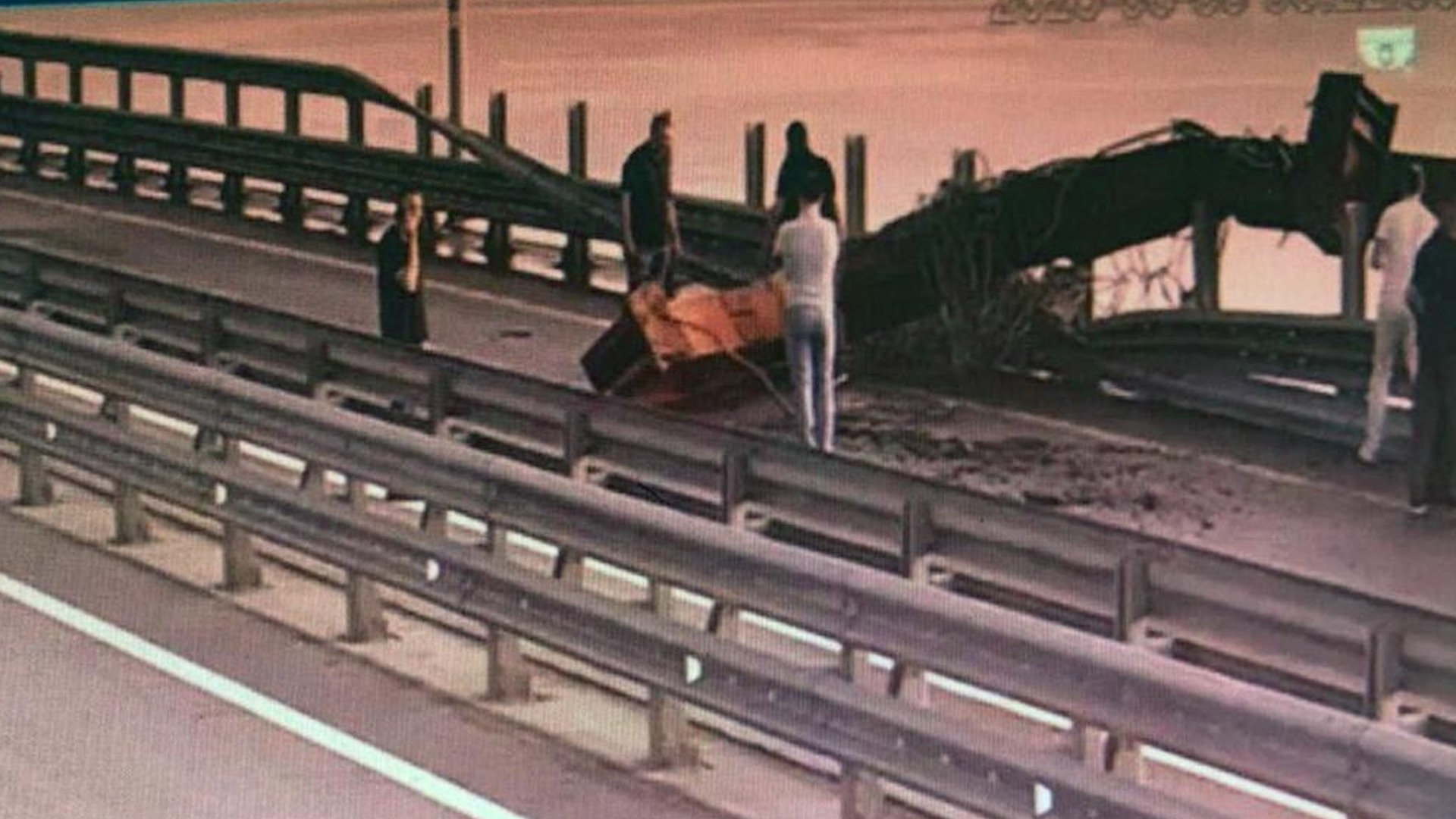 Ucrania golpea a Rusia con un ataque al puente de Crimea