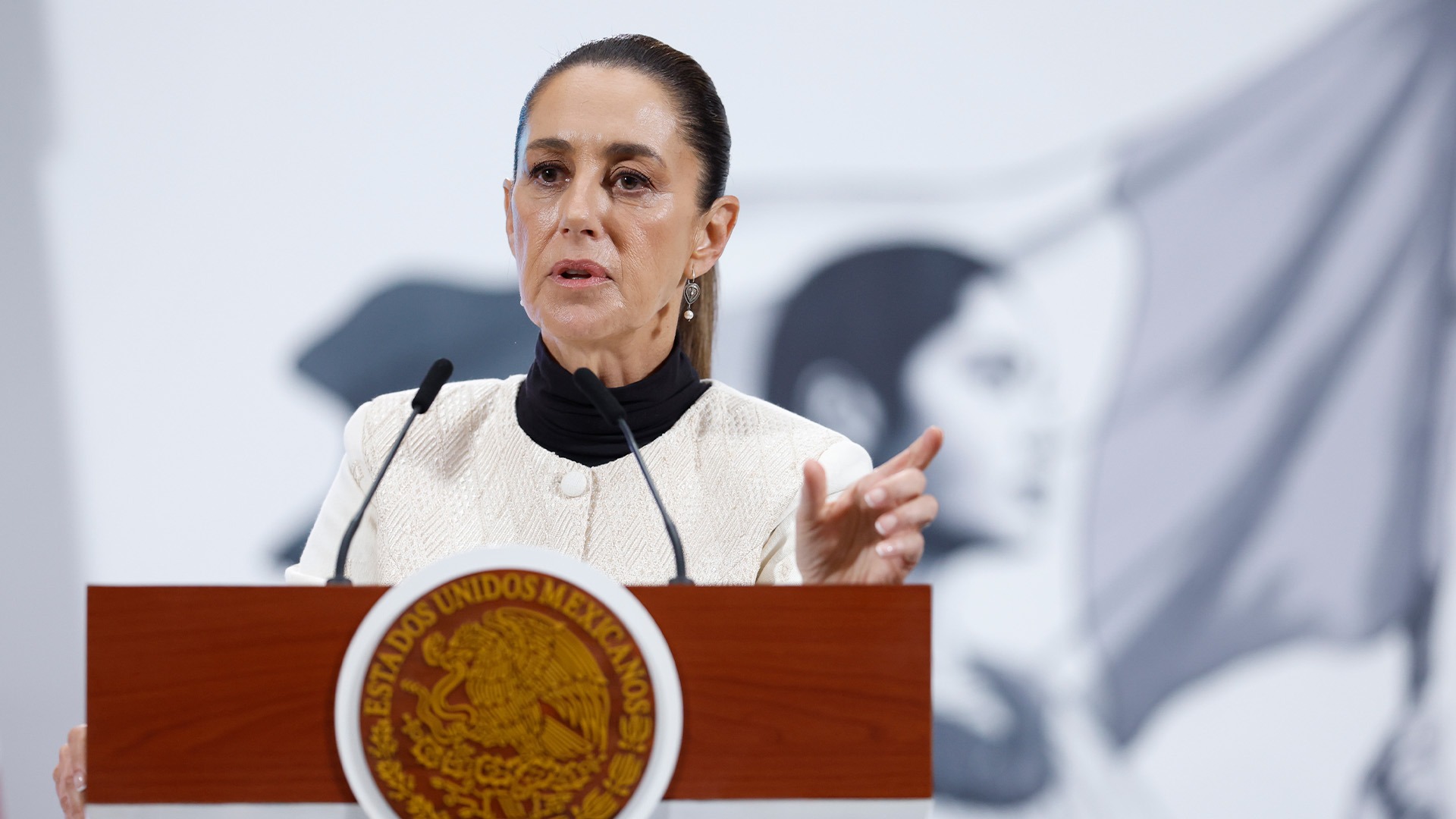 Sheinbaum condena redadas migratorias de EE UU