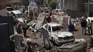 Lluvias en Zapopan provocan la muerte de una bebé e inundaciones