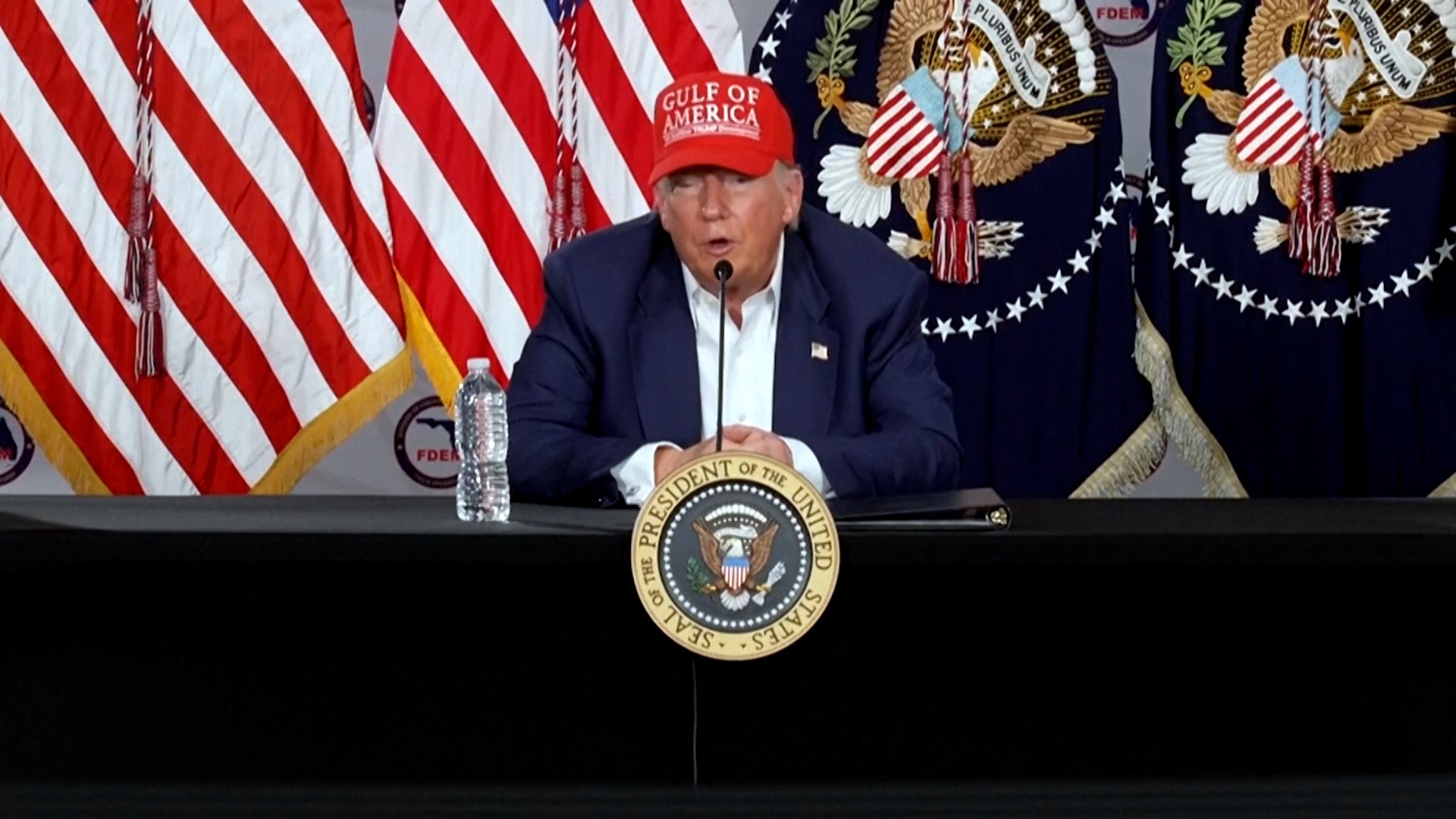 Trump: "Lo arrestaremos, no necesitamos un comunista en este país"