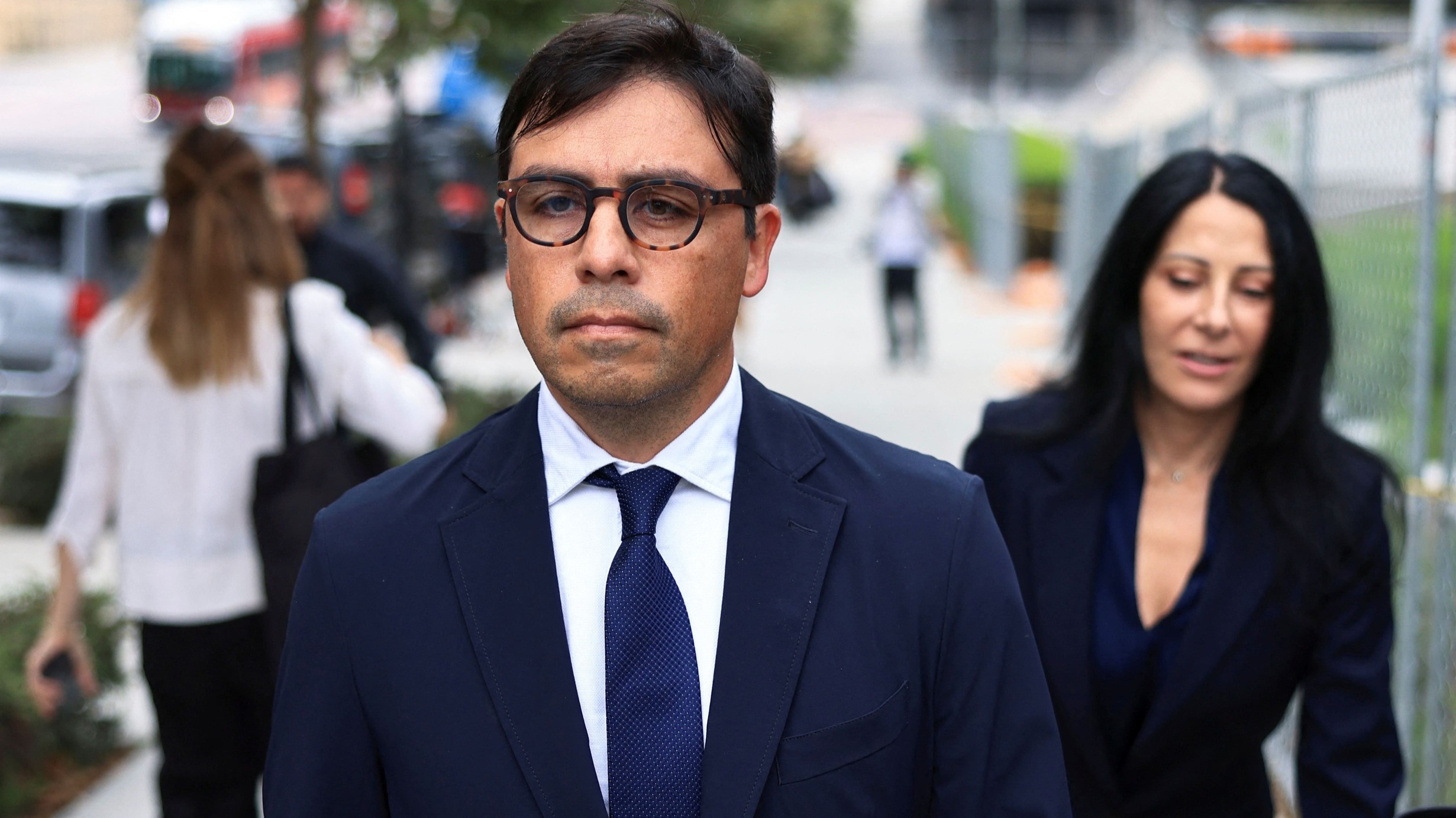 Se declara culpable médico que trató a Matthew Perry