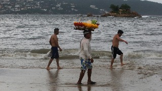 El huracán ‘Flossie’ se debilita a categoría 2