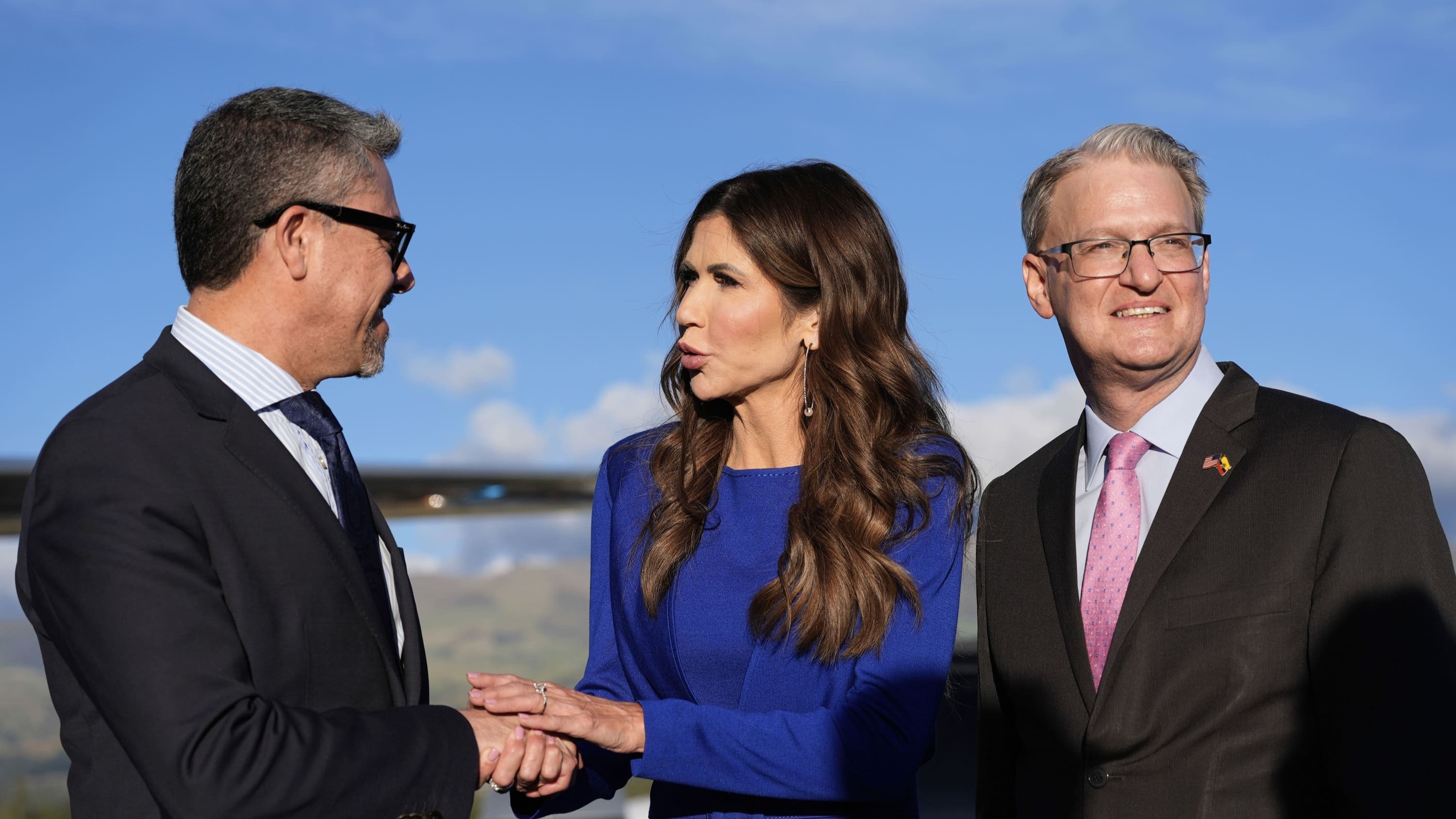 Kristi Noem en Ecuador