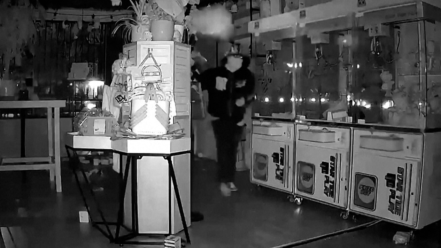 Roban Labubus de tienda de Los Ángeles