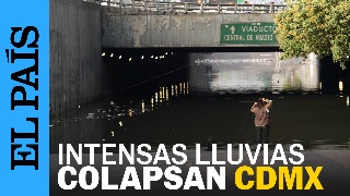 Intensas lluvias colapsan el aeropuerto y el Zocalo capitalino