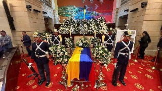 Capilla ardiente de Miguel Uribe