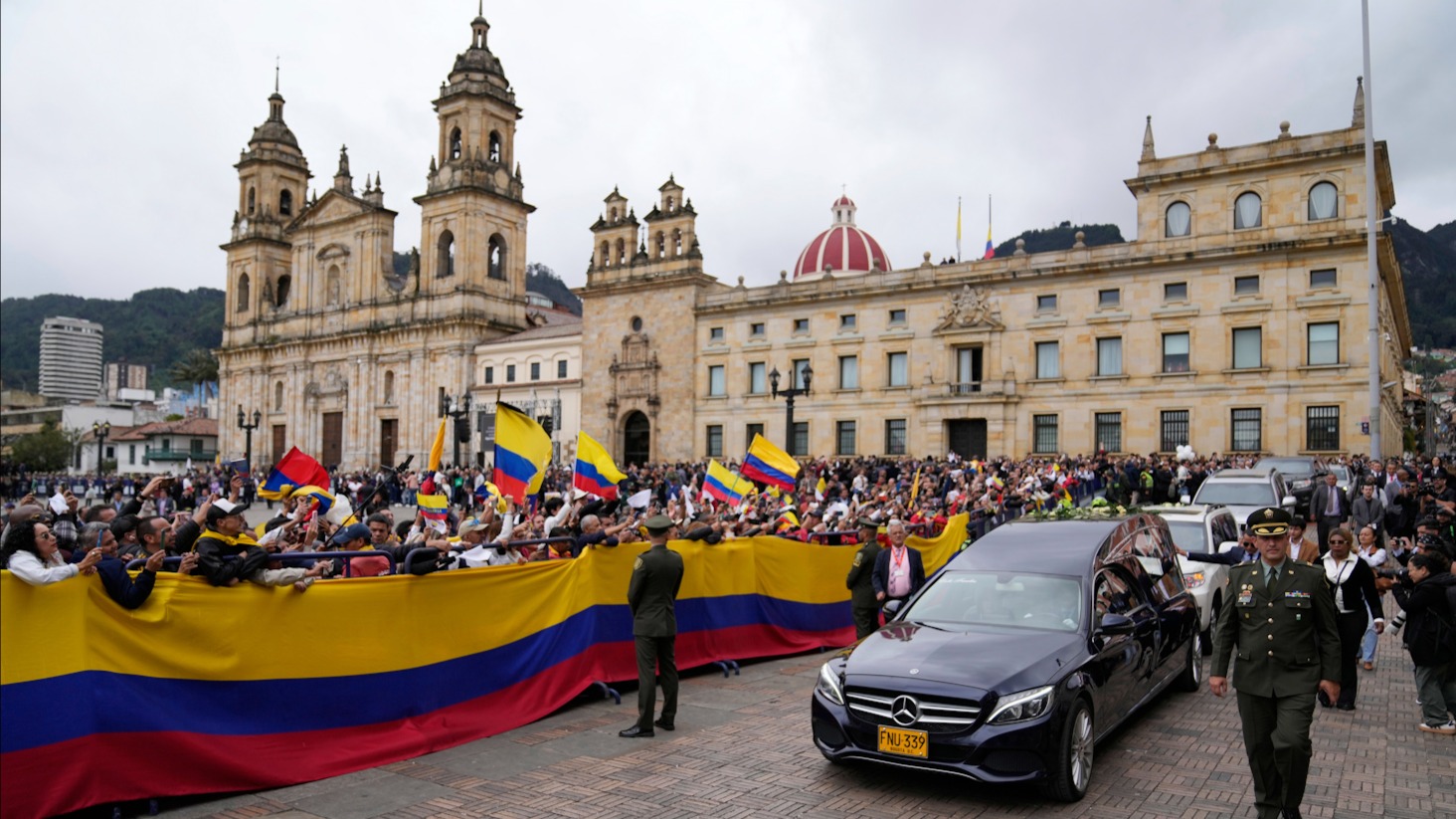 Entierro de Miguel Uribe Turbay