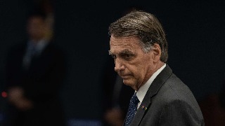 Suprema Corte ordena arresto domiciliario contra Bolsonaro