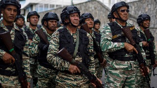Venezuela anuncia un despliegue militar “defensivo y ofensivo” para proteger su territorio