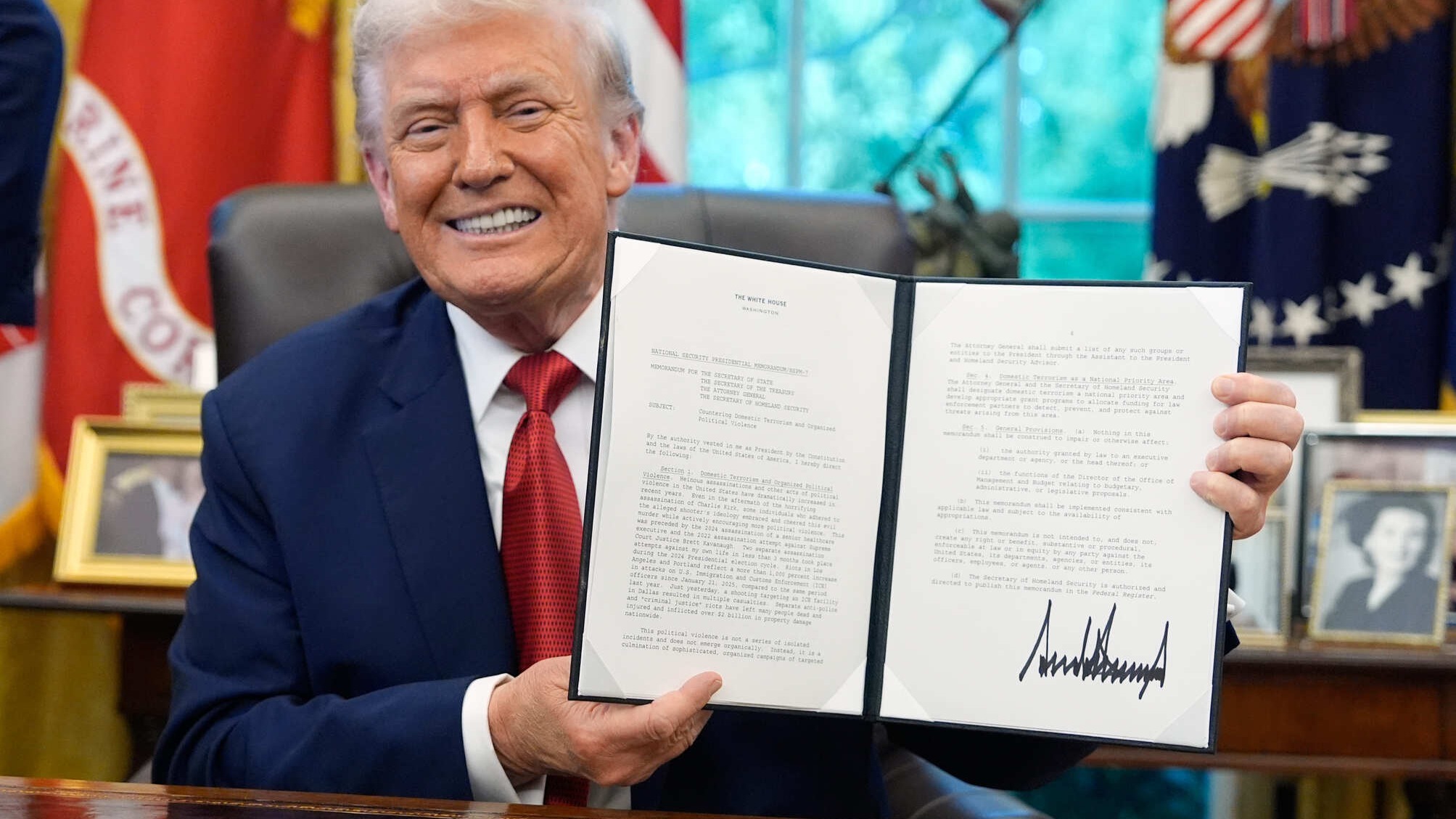 Donald Trump firma orden ejecutiva sobre TikTok