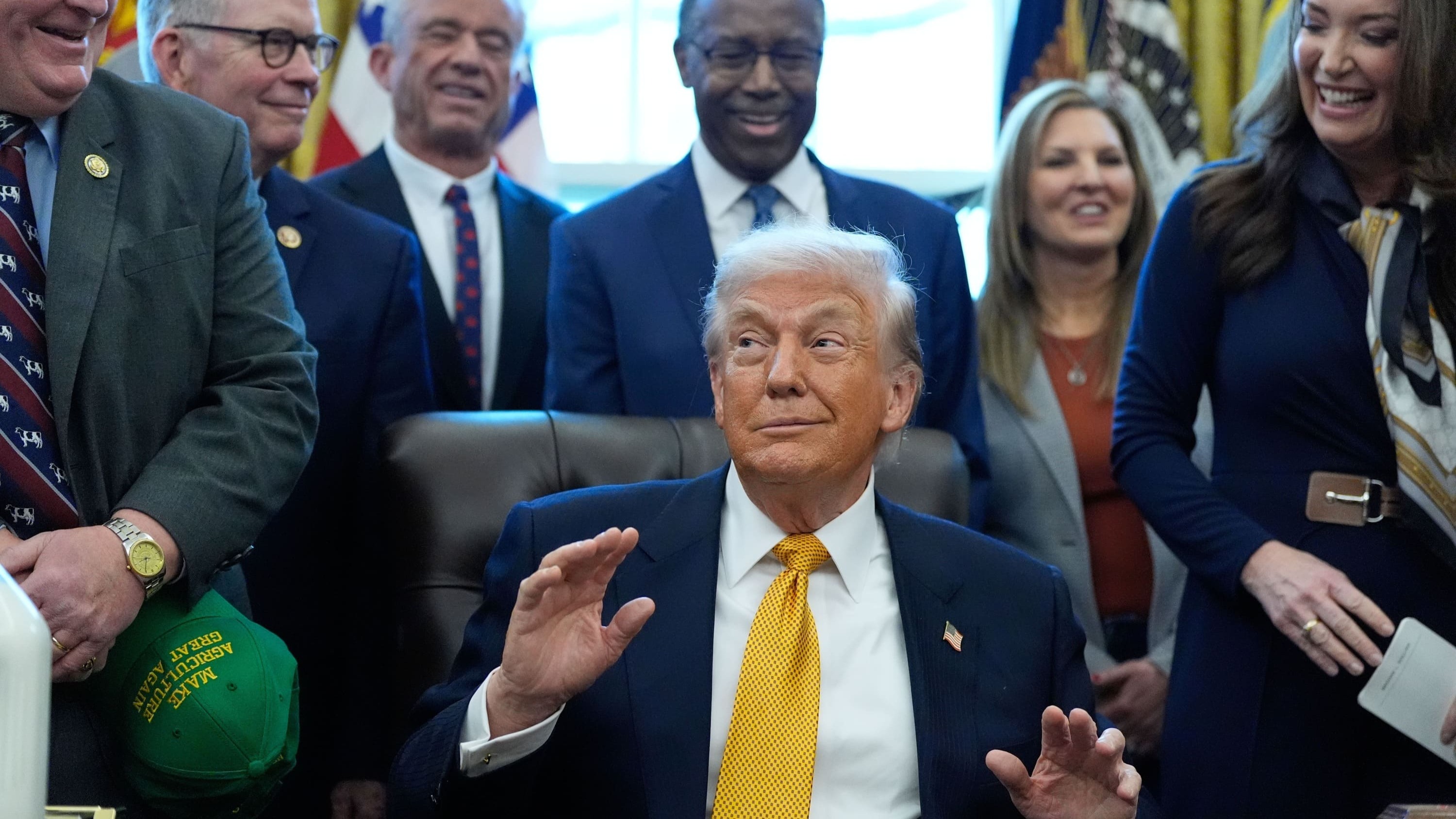 "Veremos qué pasa con Groenlandia": Donald Trump