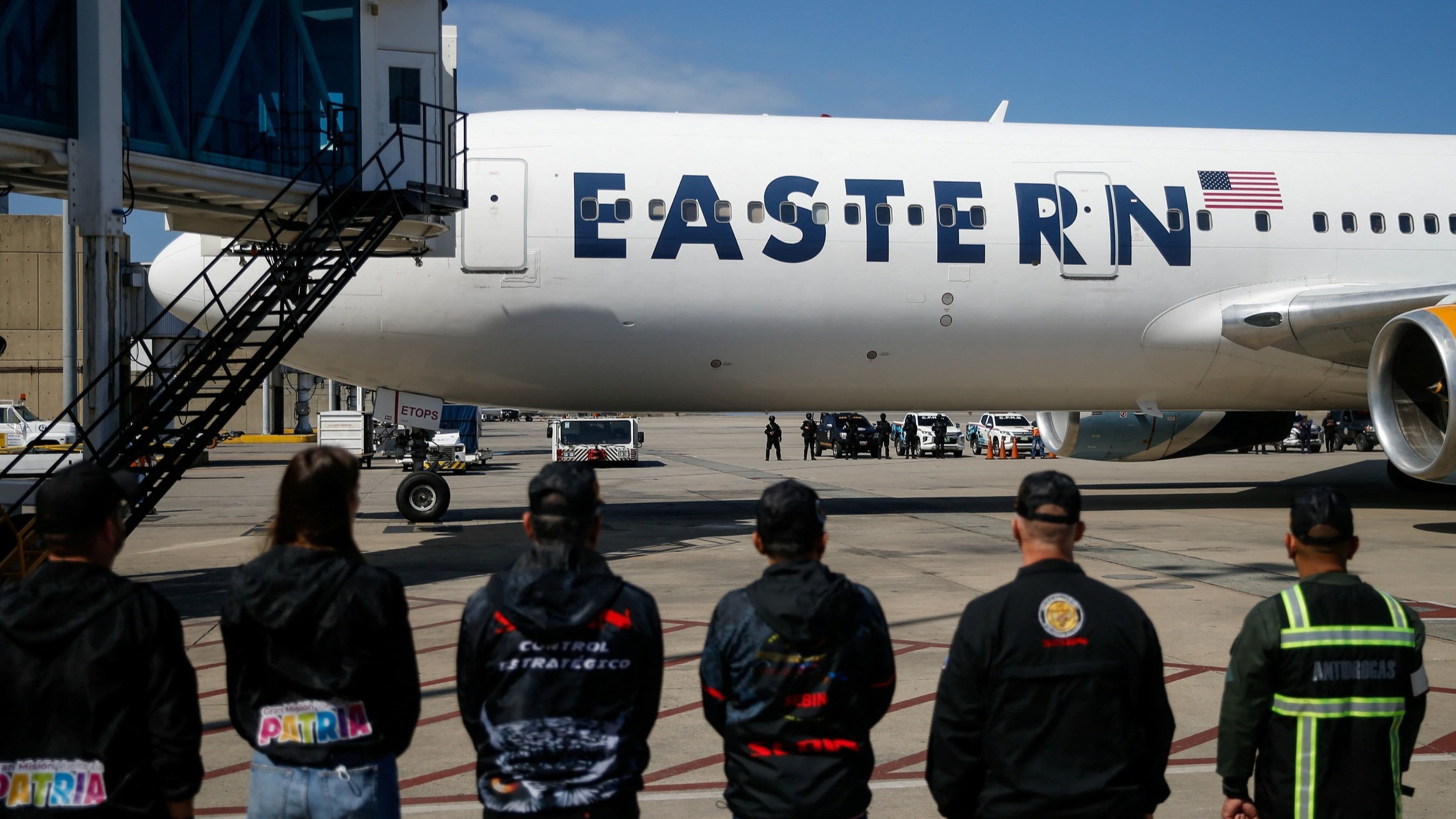 EE UU reanuda deportaciones tras captura de Maduro