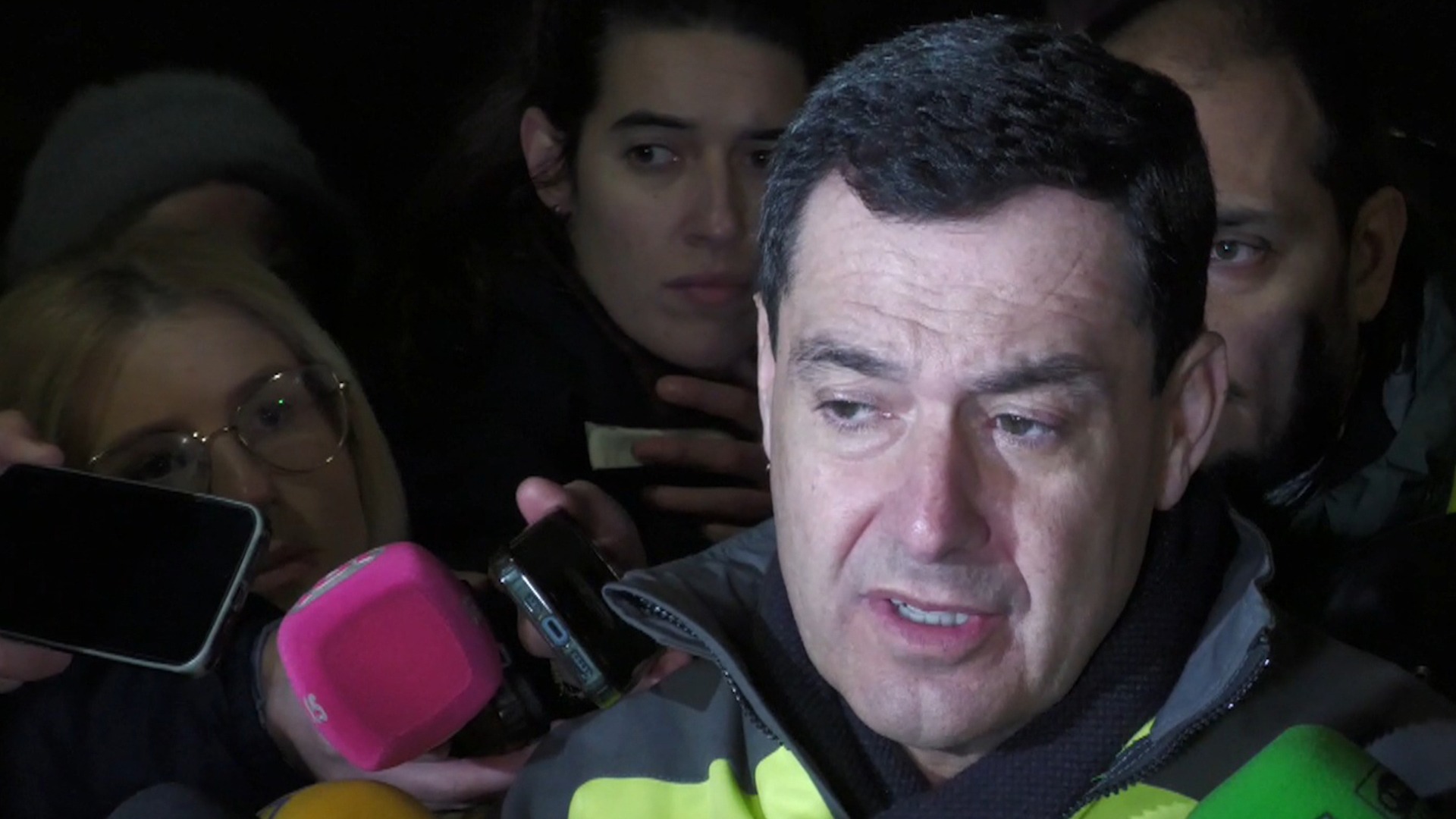 Juanma Moreno sobre accidente en Adamuz:  "Tememos que debajo del amasijo de hierro nos podamos encontrar personas fallecidas"