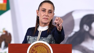 Sheinbaum explica vuelo militar de EE UU