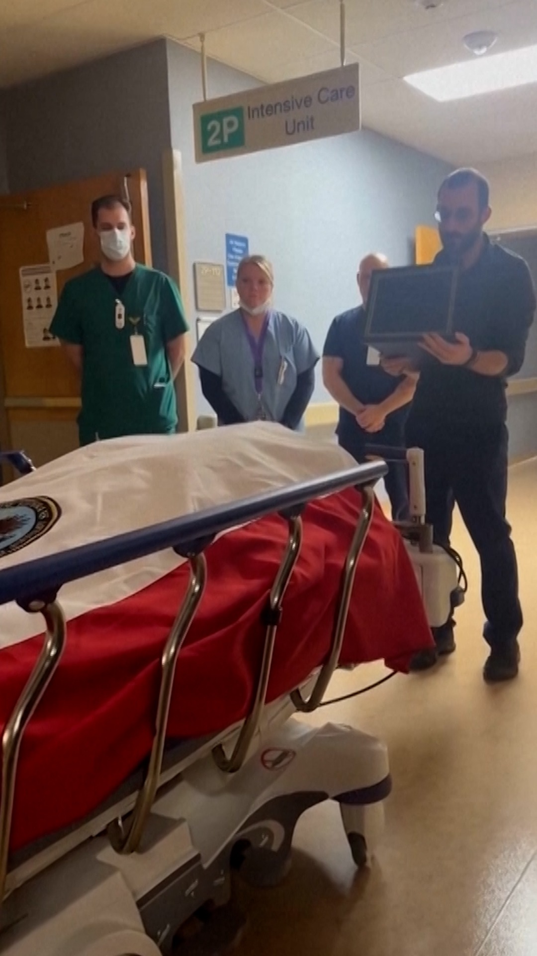 El homenaje que el hijo de un veterano rinde a Alex Pretti