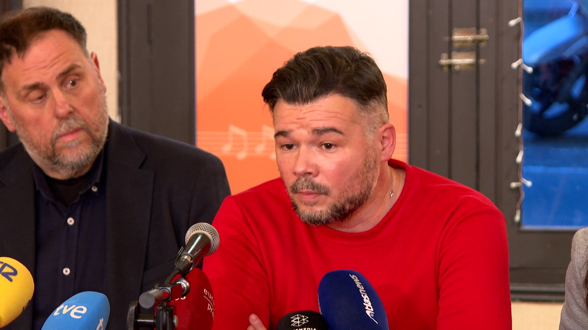 Rufián insta a "que las cúpulas de los partidos tomen la palabra"