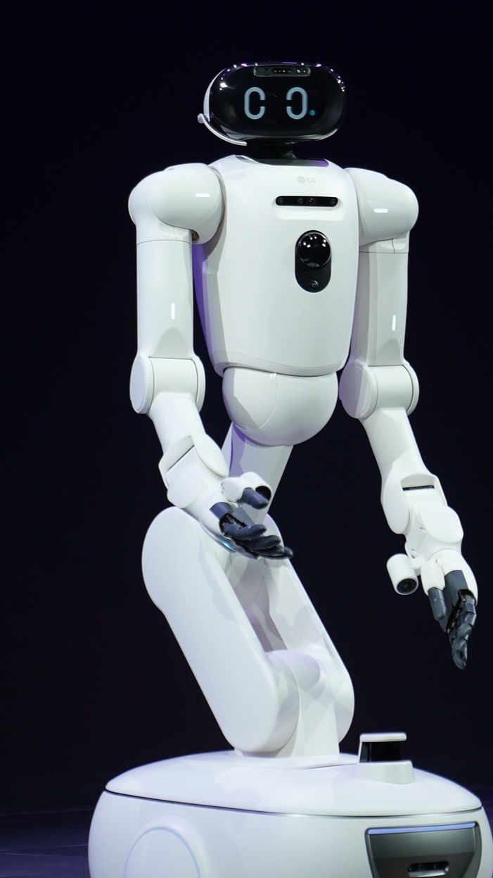 LG presenta un robot que hace tareas domésticas en el CES