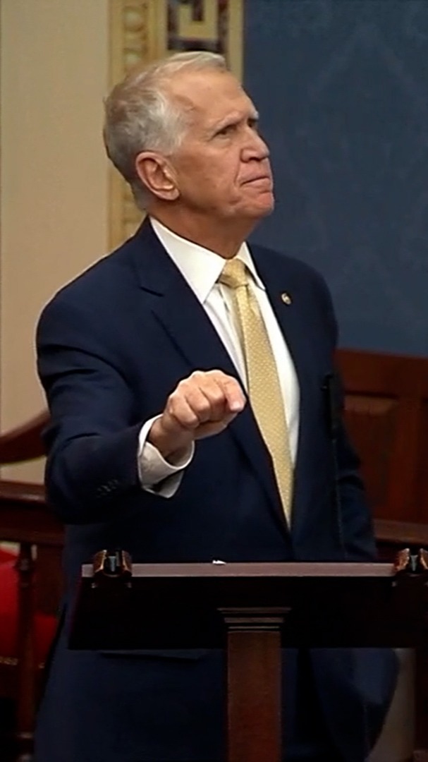 Un senador republicano carga contra Miller por Groenlandia: "Estoy harto de estupideces"