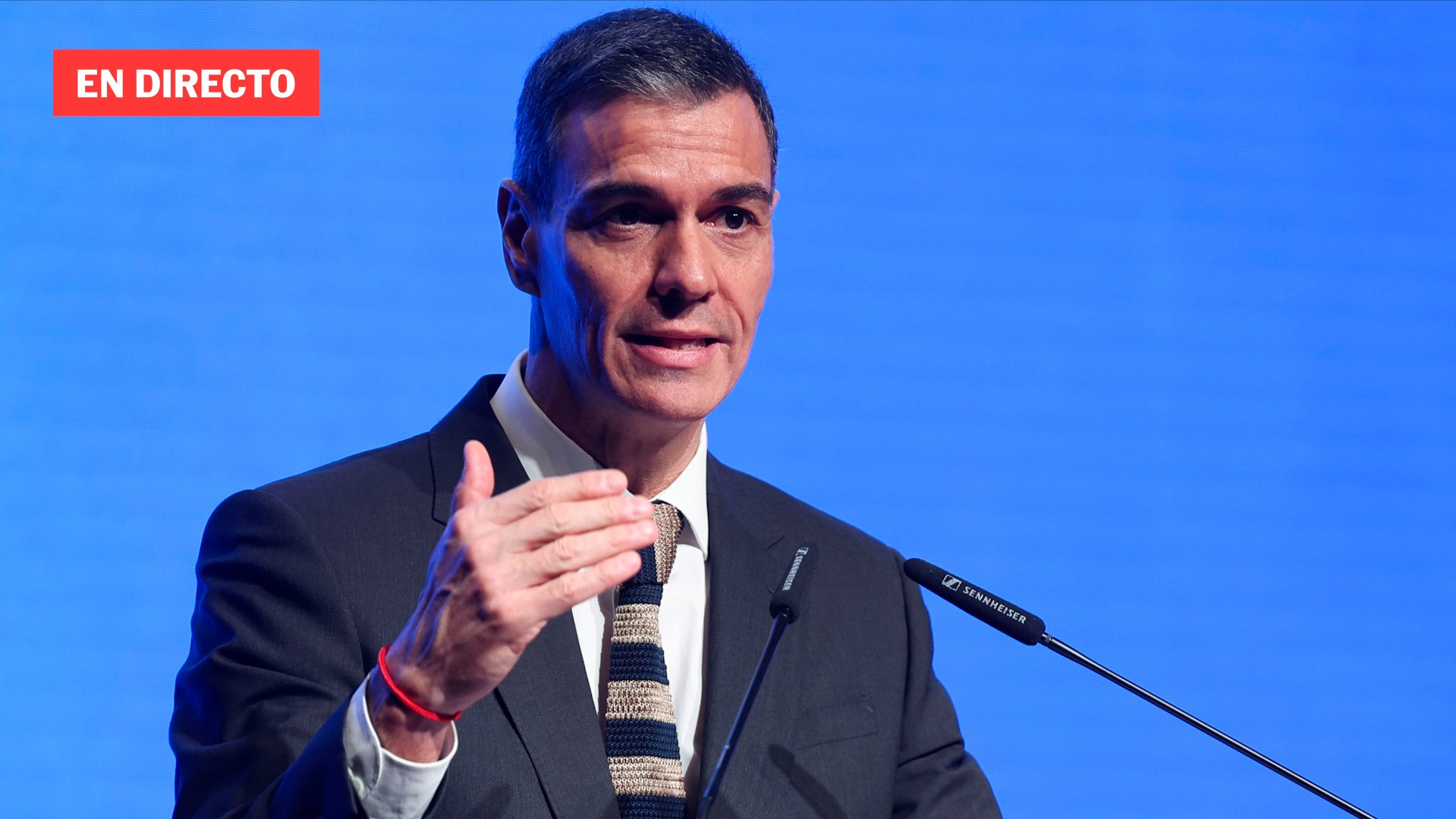 Sánchez preside la firma para la subida del salario mínimo interprofesional, en directo