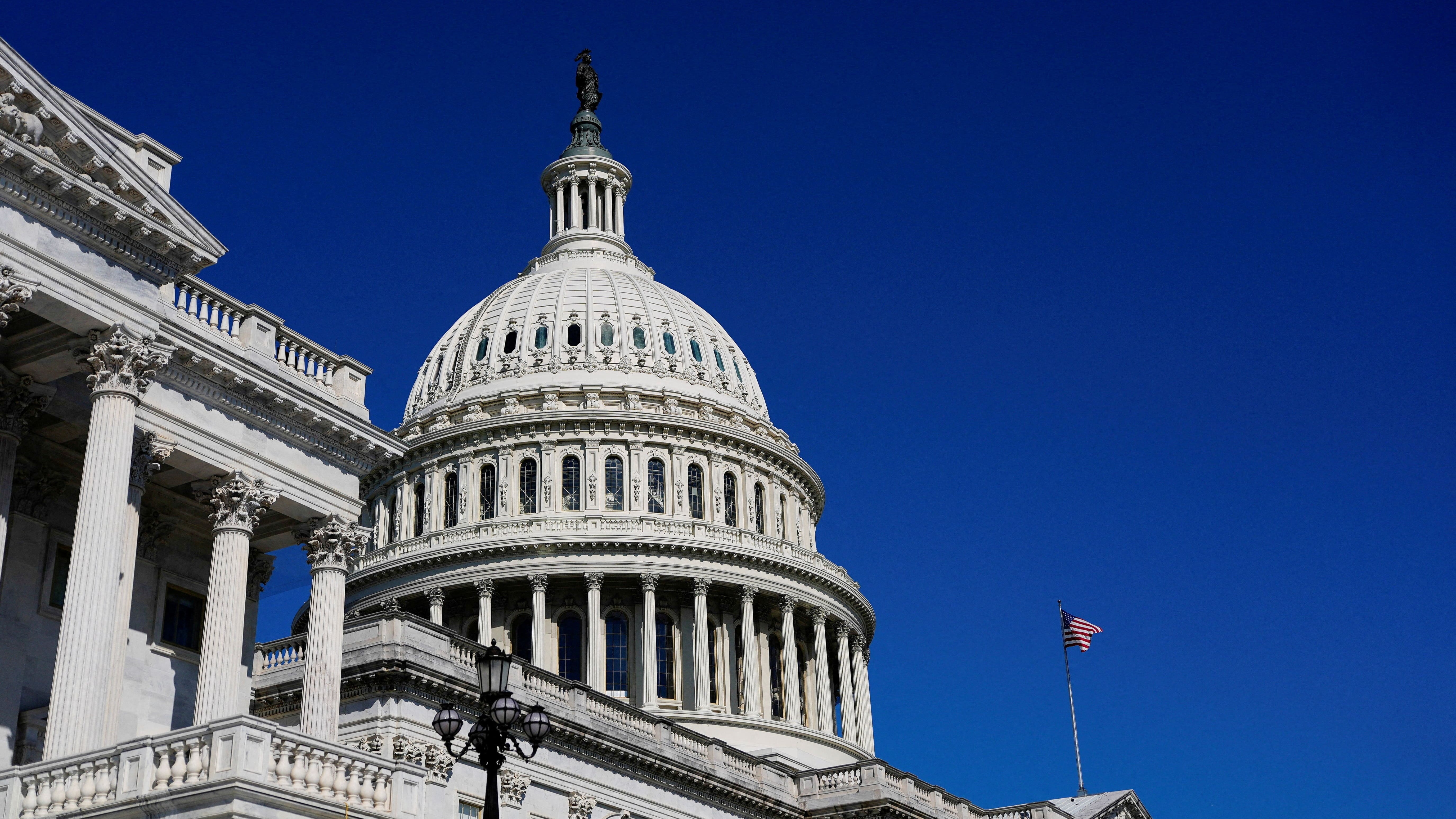 Detienen a hombre armado cerca del Capitolio