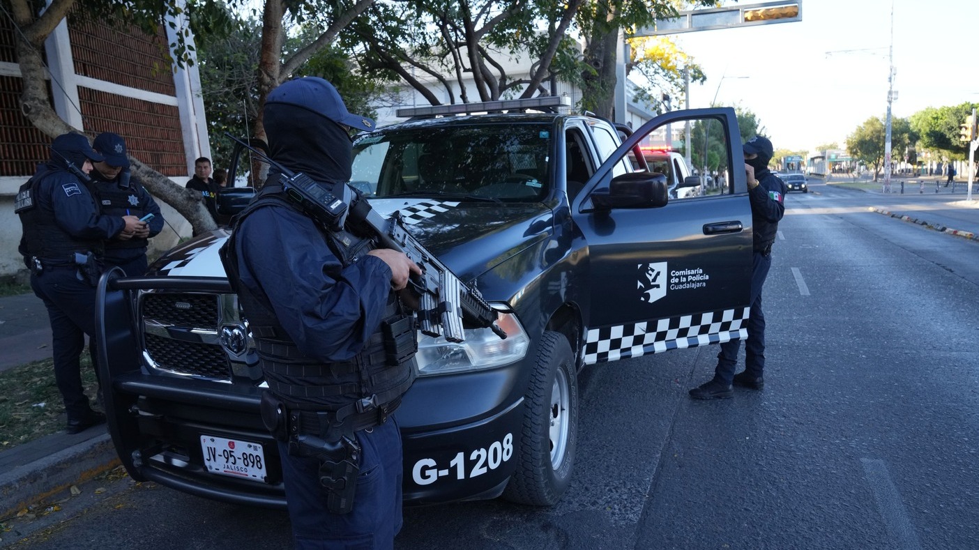 Más de 1.000 personas varadas en el zoológico de Guadalajara