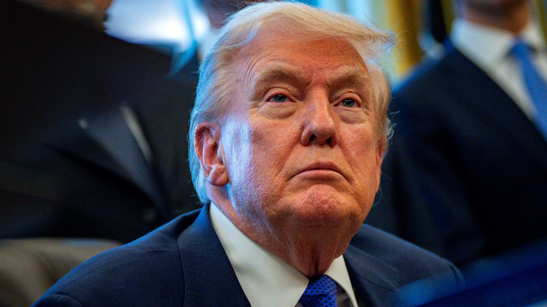 Trump dice que México dejará de enviar petróleo a Cuba