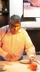 Un hombre recupera la vista tras un experimento de la Universidad Miguel Hernández