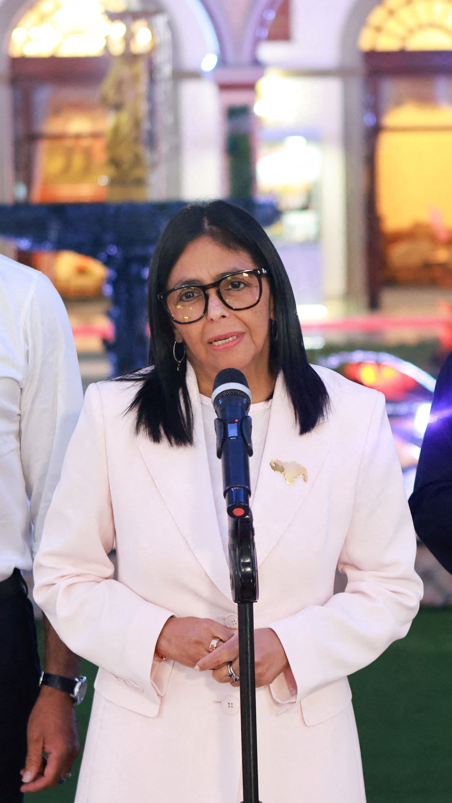 Delcy Rodríguez habla con Donald Trump