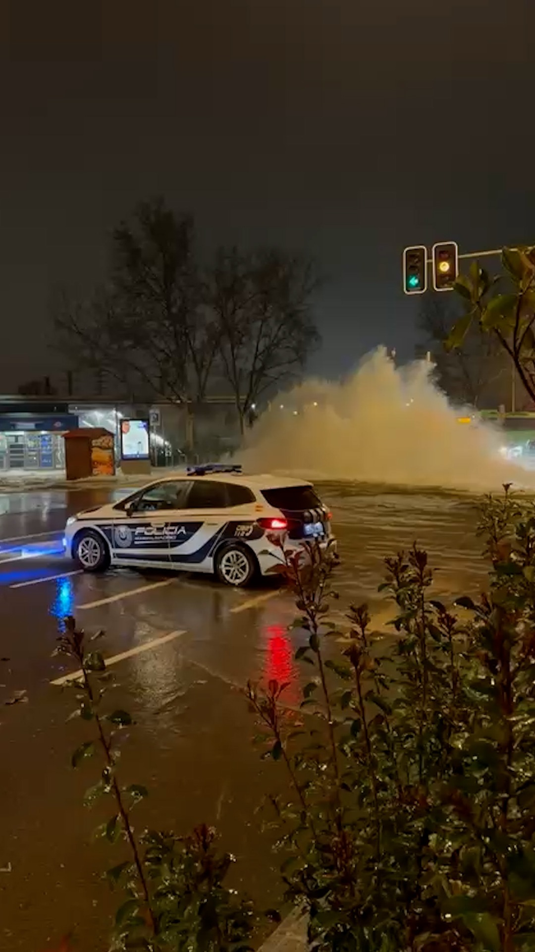 La rotura de una tubería en Barajas corta el servicio de la línea 8 de Metro de Madrid