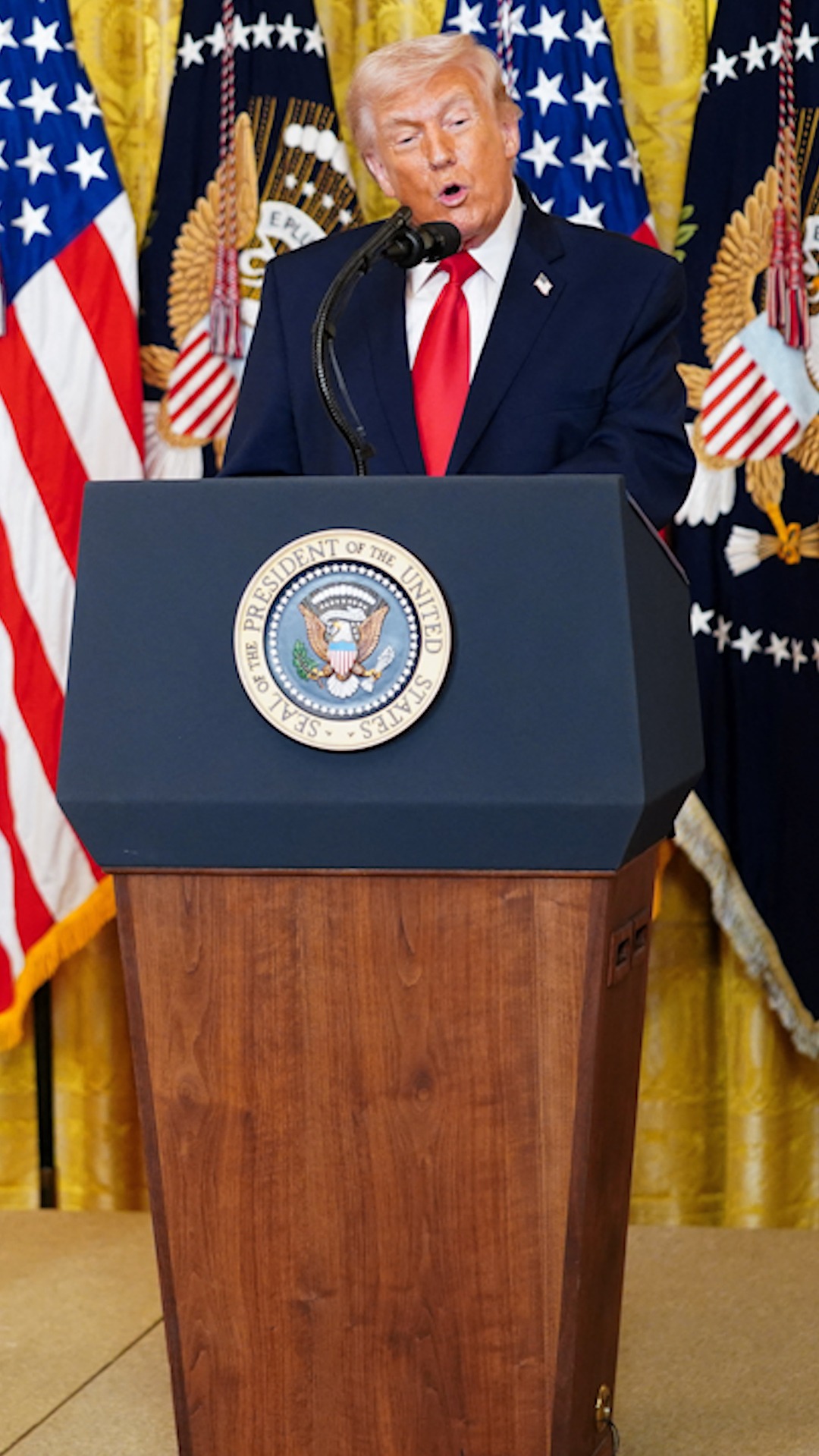 Trump envía condolencias a la comunidad judia después del tiroteo en sinagoga de Michigan