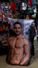 La muerte de El Mencho dispara las ventas de mercancía de Omar García Harfuch